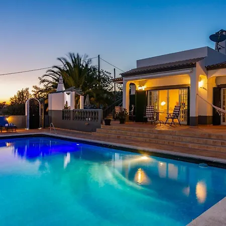 Villa Countryside W Panoramic View, Roof Terrace, Private Garden & Pool *