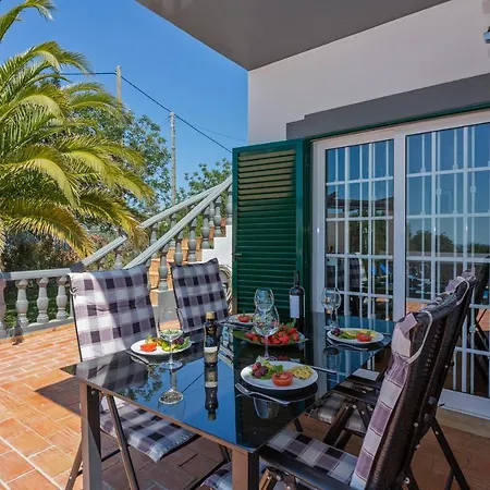Countryside W Panoramic View, Roof Terrace, Private Garden & Pool