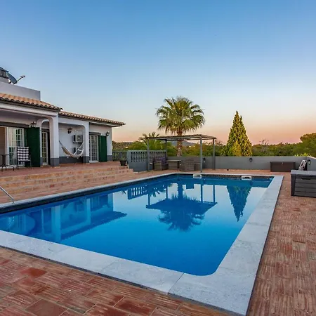 Countryside W Panoramic View, Roof Terrace, Private Garden & Pool Villa